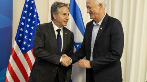 Benny Gantz (right) shakes hands with U.S. Secretary of State Antony Blinken in Tel Aviv in March 2023