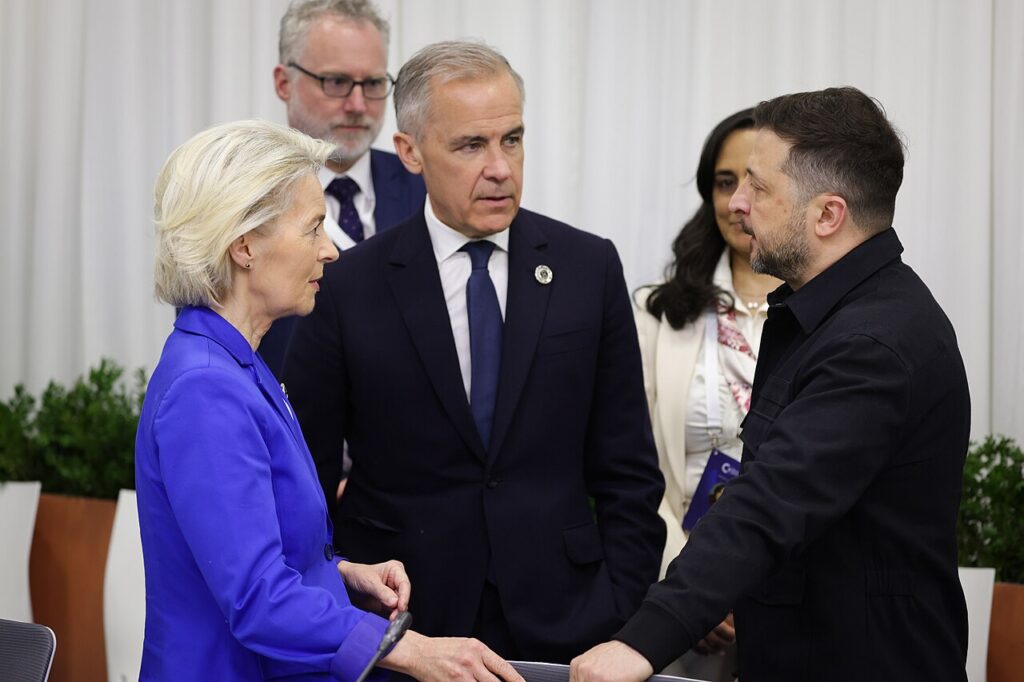 Ukrainian President Volodymyr Zelenskyy (right) with European Commission President Ursula von der Leyen and Canadian Prime Minister Mark Carney at the 2026 European Political Community meeting in Yerevan.