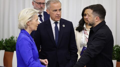 Ukrainian President Volodymyr Zelenskyy (right) with European Commission President Ursula von der Leyen and Canadian Prime Minister Mark Carney at the 2026 European Political Community meeting in Yerevan.