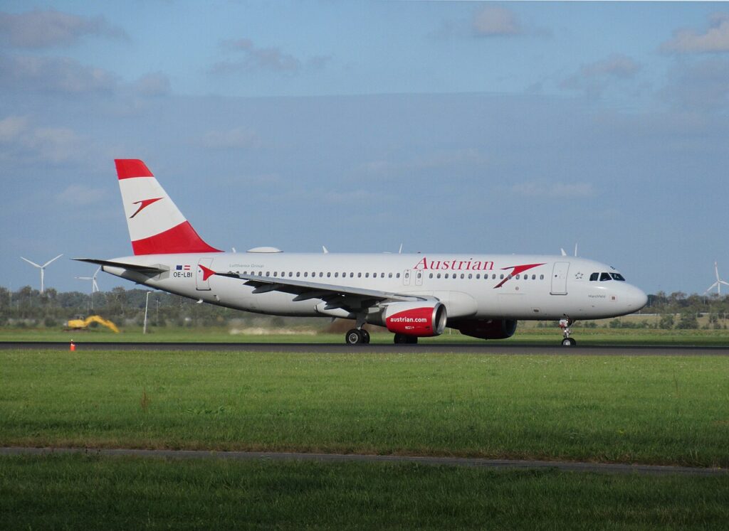 Austrian Airlines Airbus A320 on the tarmac