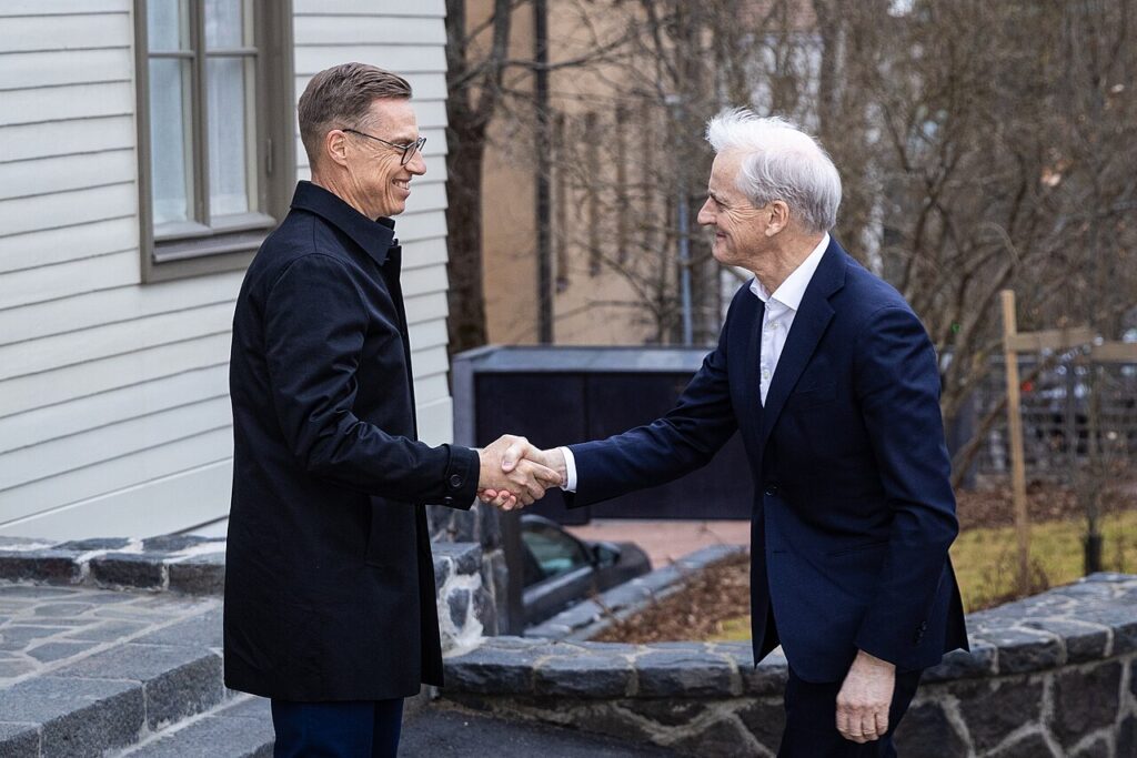 Finland's President Alexander Stubb shakes hands with Norway's Prime Minister Jonas Gahr Støre in Helsinki.