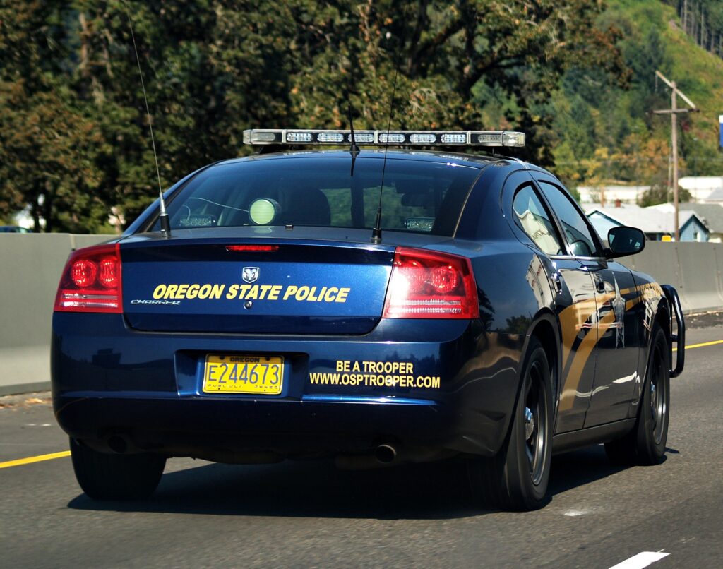 An Oregon State Police patrol car