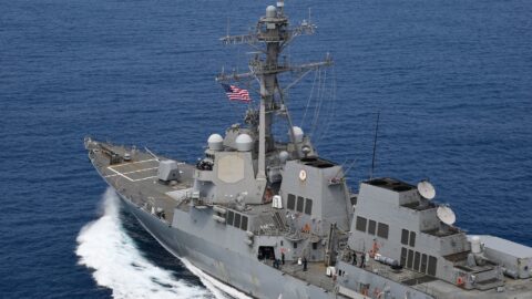 Aerial view of the US Navy guided-missile destroyer USS Pinckney (DDG 91) underway at sea
